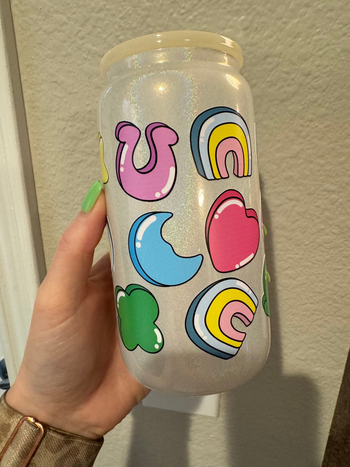 Big Marshmallows White 16 oz shimmer can glass