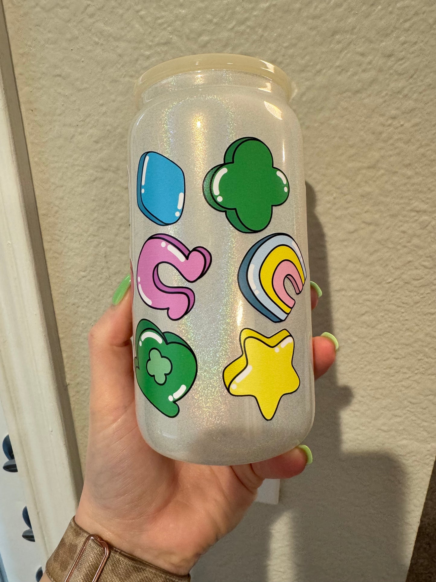 Big Marshmallows White 16 oz shimmer can glass